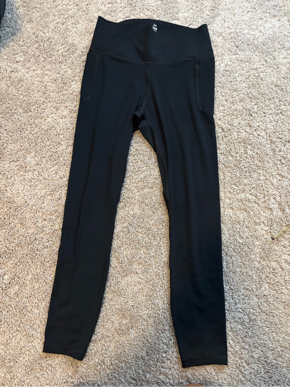 Under Armour Black Leggings with Side Pockets